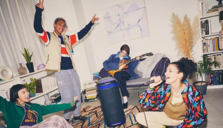 Το πάρτι ξεκινά με το νέο ισχυρό ηχείο  της Sony SRS-XV800